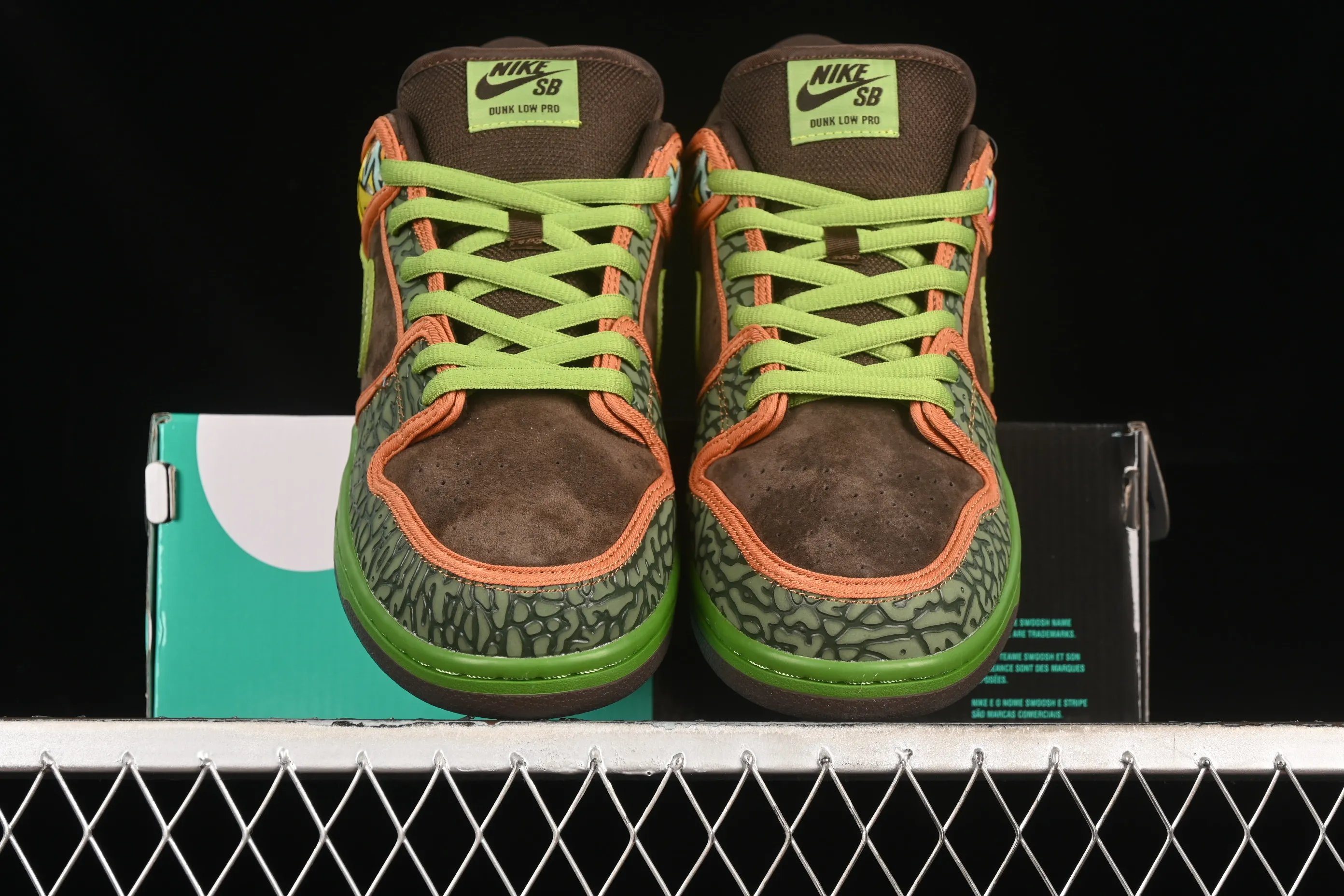 All Categories Nk SB Dunk Series Nk SB Dunk Low Low-top sneakers Pure original Nk Dunk SB Low "De La Soul" joint model Baroque brown SB low-top casual sneakers 789841-332